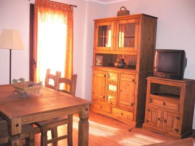 Apartamentos Turisticos Batlle Laspaules Bagian luar foto