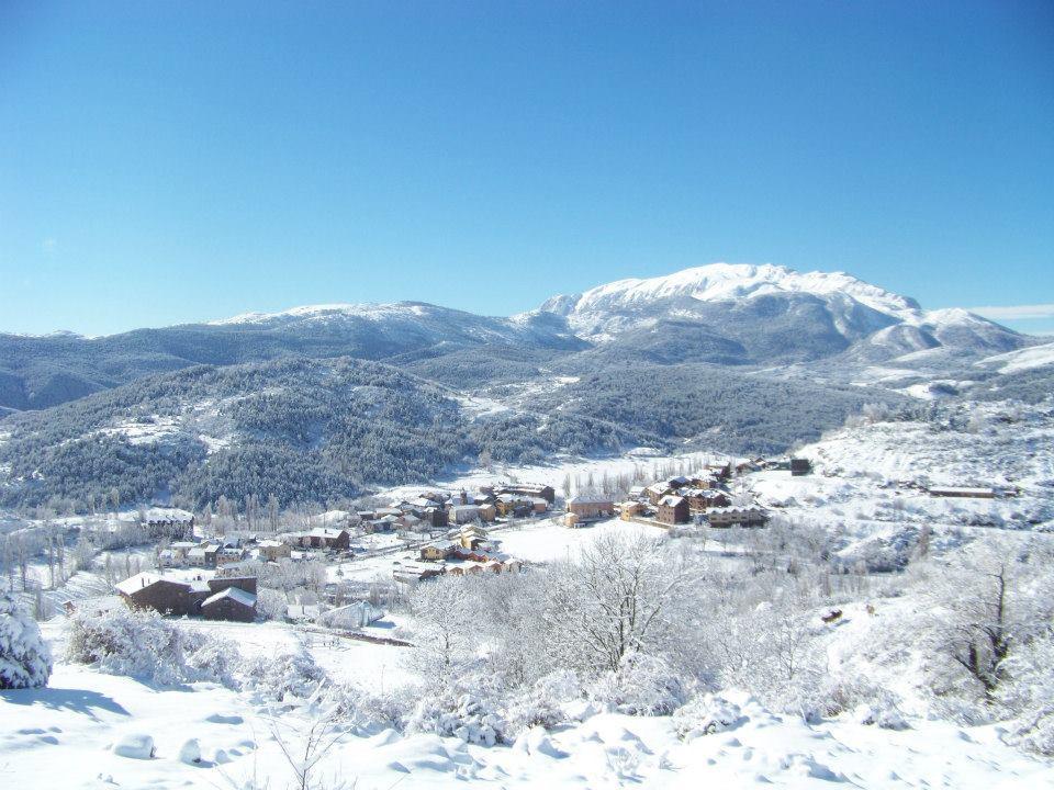 Apartamentos Turisticos Batlle Laspaules Bagian luar foto